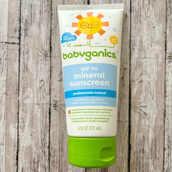 BabyGanics Sunscreen Mineral Based Broad Spectrum 50 SPF 6 oz  EXP: 4/2025 - Picture 1 of 6